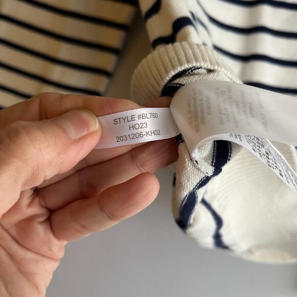 J Crew Women Puff-Sleeve Valentine Red Heart Sweater M Preppy Twee Academia - Picture 6 of 7